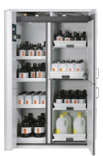 Kombinovaná bezpečnostní skříň s požární odolností 90min_L-3x police, 1x spodní záchytná vana, ocelový poplastovaný plech, P-4x zásuvka, ocelový poplastovaný plech